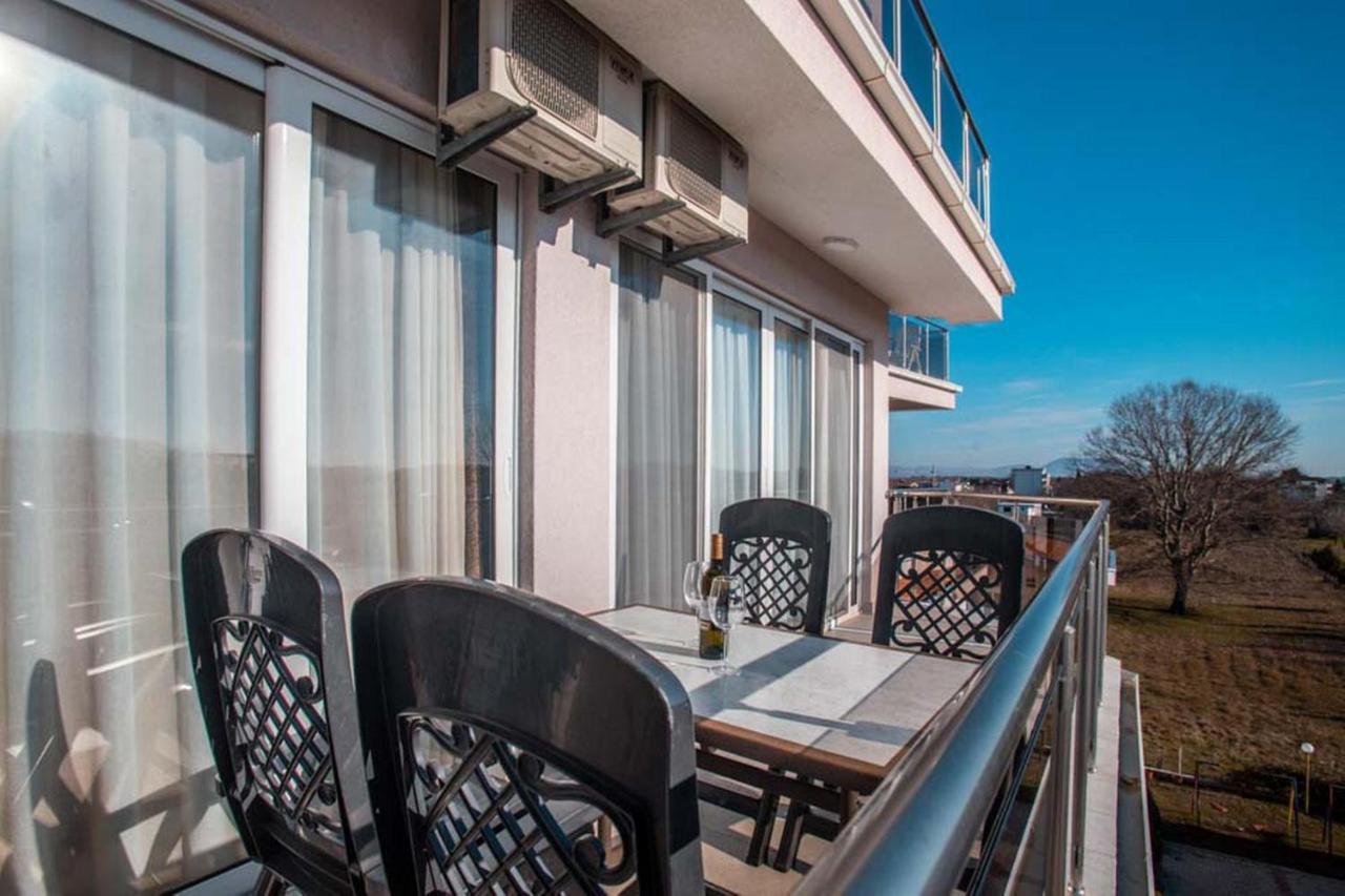Hotel Zan Ulcinj Buitenkant foto