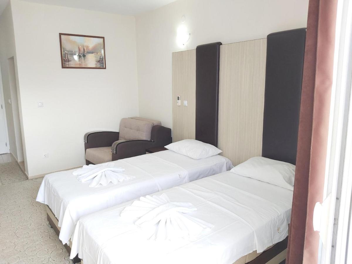 Hotel Zan Ulcinj Buitenkant foto